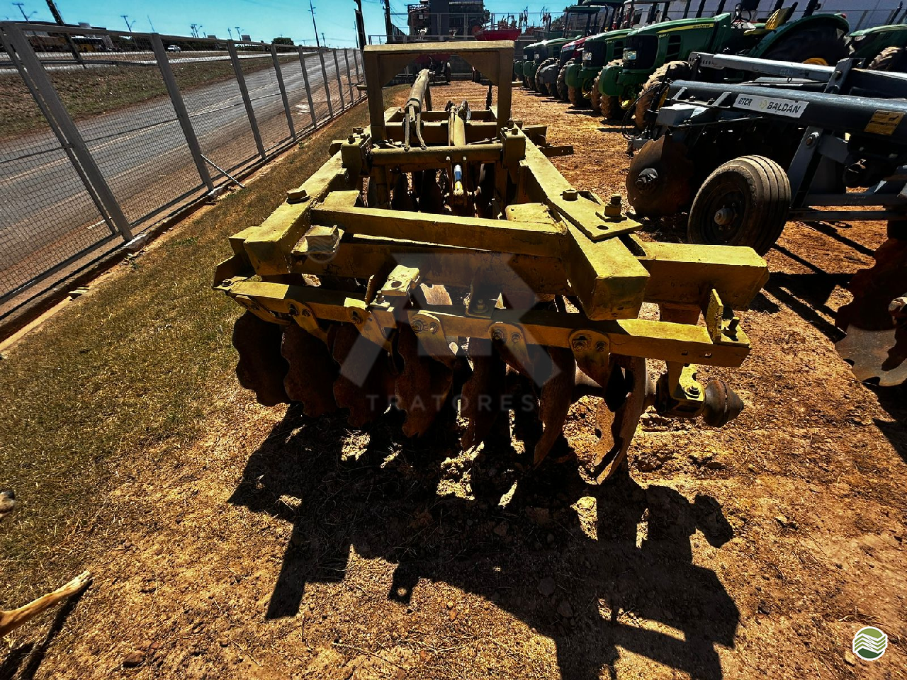 IMPLEMENTOS AGRICOLAS GRADE ARADORA ARADORA 16 DISCOS ATR Tratores PALMAS TOCANTINS TO